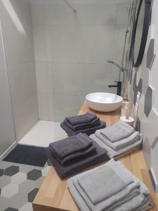 Le Petit Pied A Terre Du Luberon Apartment Mérindol Exterior foto