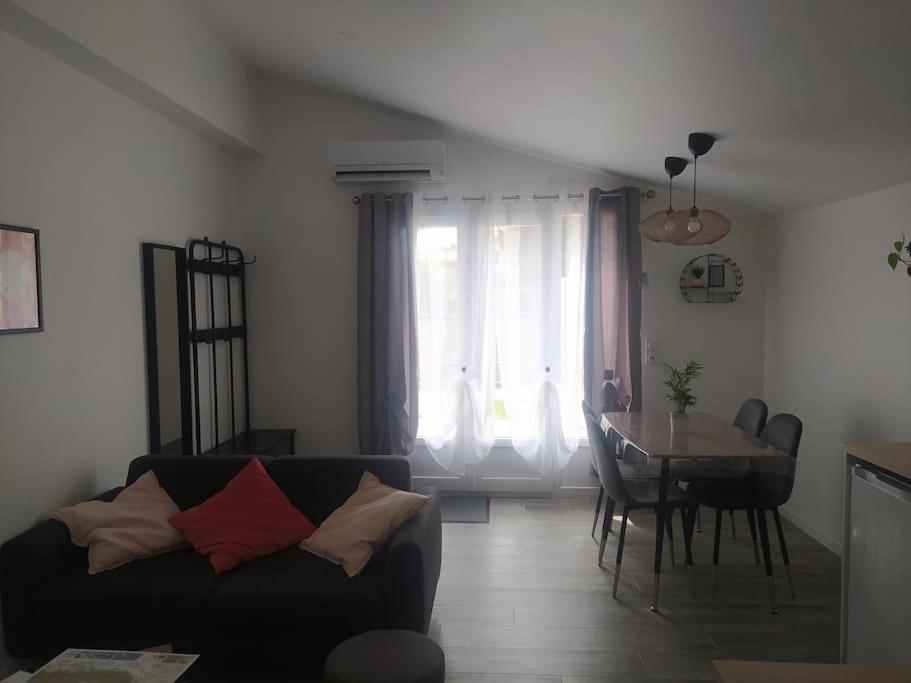 Le Petit Pied A Terre Du Luberon Apartment Mérindol Exterior foto